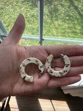 NWT Machete acetate Terrazzo Kate Hoop Earrings - cream, black, beige